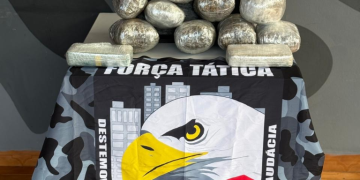 Força Tática apreende oito quilos de entorpecentes com passageiro em ônibus interestadual em General Carneiro